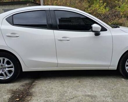 Тойота Яріс 2017 у Кропивницькому (Кіровограді) на Automoto.ua Білий Тойота Яріс, об'ємом двигуна 1.5 л та пробігом 140 тис. км за 11800 $, фото 6 на Automoto.ua