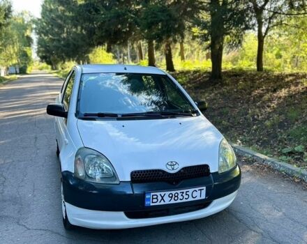 Белый Тойота Ярис, объемом двигателя 1 л и пробегом 250 тыс. км за 2500 $, фото 1 на Automoto.ua