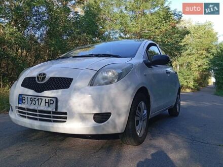 Тойота Ярис 2007 в Кременчуге на Automoto.ua Белый Тойота Ярис, объемом двигателя 1 л и пробегом 300 тыс. км за 4700 $, фото 1 на Automoto.ua