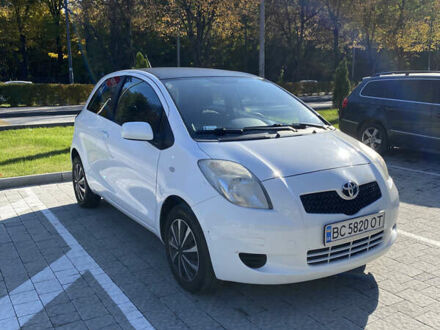 Тойота Яріс 2008 у Львові на Automoto.ua Білий Тойота Яріс, об'ємом двигуна 1.4 л та пробігом 229 тис. км за 5000 $, фото 1 на Automoto.ua