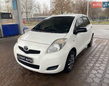 Білий Тойота Яріс, об'ємом двигуна 1 л та пробігом 197 тис. км за 5500 $, фото 1 на Automoto.ua