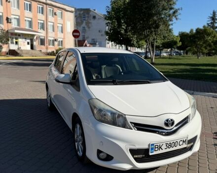 Белый Тойота Ярис, объемом двигателя 1.4 л и пробегом 167 тыс. км за 9500 $, фото 1 на Automoto.ua