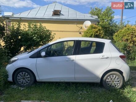 Білий Тойота Яріс, об'ємом двигуна 1 л та пробігом 180 тис. км за 5500 $, фото 1 на Automoto.ua
