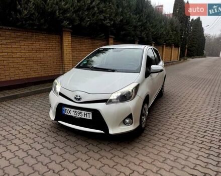 Белый Тойота Ярис, объемом двигателя 1.5 л и пробегом 250 тыс. км за 11900 $, фото 1 на Automoto.ua