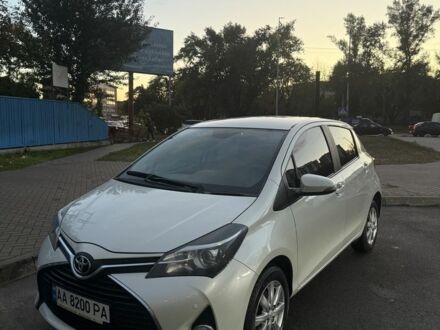 Тойота Ярис 2014 в Киеве на Automoto.ua Белый Тойота Ярис, объемом двигателя 0 л и пробегом 115 тыс. км за 10499 $, фото 1 на Automoto.ua