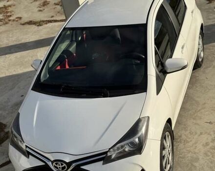 Белый Тойота Ярис, объемом двигателя 1.3 л и пробегом 156 тыс. км за 11000 $, фото 1 на Automoto.ua