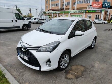 Тойота Яріс 2015 у Києві на Automoto.ua Білий Тойота Яріс, об'ємом двигуна 1.33 л та пробігом 70 тис. км за 12000 $, фото 1 на Automoto.ua