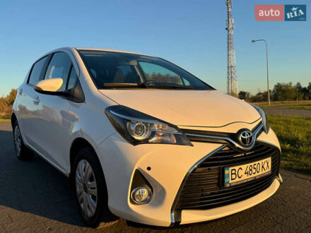 Тойота Яріс 2015 у Львові на Automoto.ua Білий Тойота Яріс, об'ємом двигуна 1.33 л та пробігом 75 тис. км за 11300 $, фото 1 на Automoto.ua