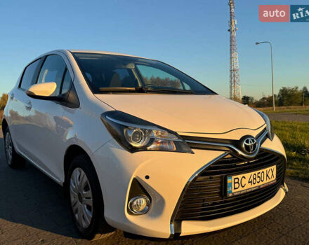 Белый Тойота Ярис, объемом двигателя 1.33 л и пробегом 75 тыс. км за 11300 $, фото 1 на Automoto.ua
