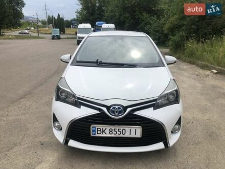 Белый Тойота Ярис, объемом двигателя 1.5 л и пробегом 209 тыс. км за 11600 $, фото 1 на Automoto.ua