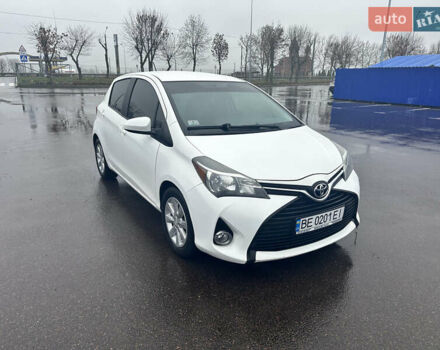 Белый Тойота Ярис, объемом двигателя 1.5 л и пробегом 119 тыс. км за 10500 $, фото 1 на Automoto.ua