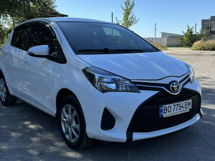Білий Тойота Яріс, об'ємом двигуна 1 л та пробігом 68 тис. км за 9200 $, фото 1 на Automoto.ua