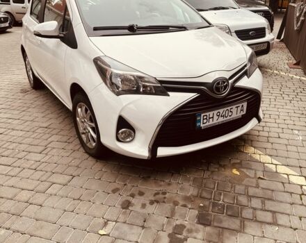 Белый Тойота Ярис, объемом двигателя 1.3 л и пробегом 64 тыс. км за 12000 $, фото 1 на Automoto.ua