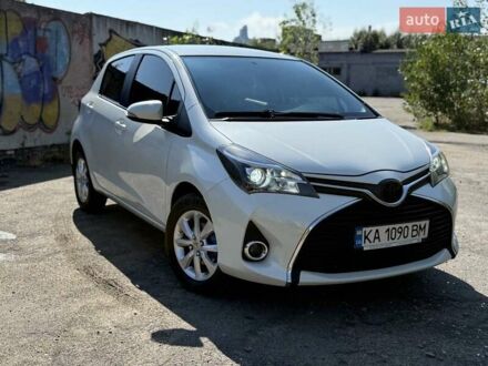 Белый Тойота Ярис, объемом двигателя 1.3 л и пробегом 148 тыс. км за 11800 $, фото 1 на Automoto.ua