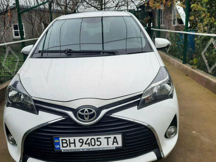 Белый Тойота Ярис, объемом двигателя 1.33 л и пробегом 61 тыс. км за 12000 $, фото 1 на Automoto.ua