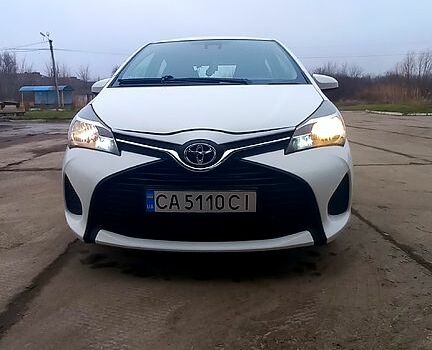 Белый Тойота Ярис, объемом двигателя 1.5 л и пробегом 165 тыс. км за 10500 $, фото 1 на Automoto.ua