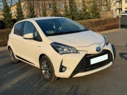 Тойота Ярис 2017 в Днепре (Днепропетровске) на Automoto.ua Белый Тойота Ярис, объемом двигателя 1.5 л и пробегом 90 тыс. км за 10950 $, фото 1 на Automoto.ua