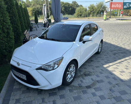 Белый Тойота Ярис, объемом двигателя 1.5 л и пробегом 131 тыс. км за 11800 $, фото 1 на Automoto.ua