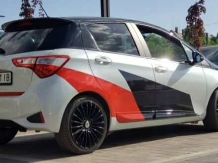 Тойота Яріс 2018 у Ужгороді на Automoto.ua Білий Тойота Яріс, об'ємом двигуна 1.5 л та пробігом 60 тис. км за 15800 $, фото 1 на Automoto.ua