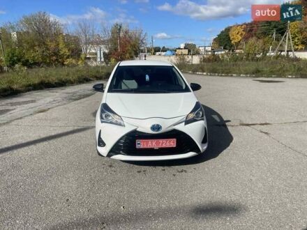 Тойота Яріс 2019 у Житомирі на Automoto.ua Білий Тойота Яріс, об'ємом двигуна 1.5 л та пробігом 148 тис. км за 13200 $, фото 1 на Automoto.ua