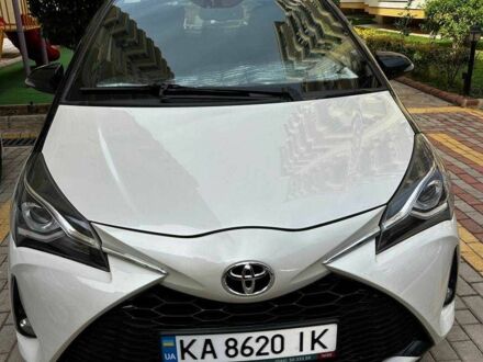 Белый Тойота Ярис, объемом двигателя 1.5 л и пробегом 60 тыс. км за 14900 $, фото 1 на Automoto.ua