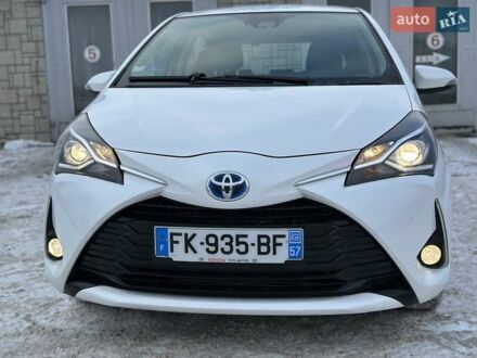 Білий Тойота Яріс, об'ємом двигуна 1.5 л та пробігом 47 тис. км за 15000 $, фото 1 на Automoto.ua