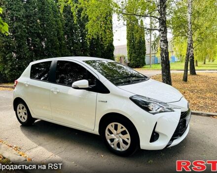 Белый Тойота Ярис, объемом двигателя 1.5 л и пробегом 23 тыс. км за 16500 $, фото 1 на Automoto.ua