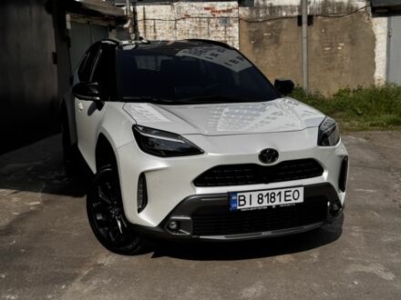 Білий Тойота Яріс, об'ємом двигуна 1.5 л та пробігом 8 тис. км за 33850 $, фото 1 на Automoto.ua