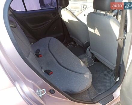 Бежевый Тойота Ярис, объемом двигателя 1.3 л и пробегом 206 тыс. км за 3600 $, фото 5 на Automoto.ua