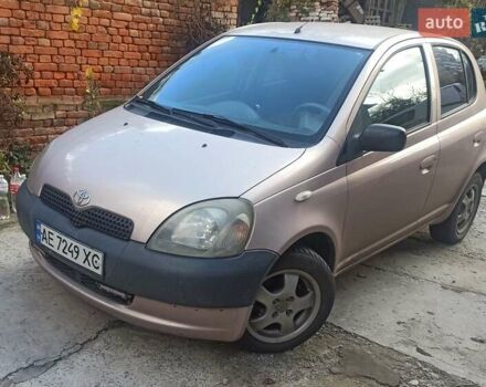 Бежевый Тойота Ярис, объемом двигателя 1.3 л и пробегом 206 тыс. км за 3600 $, фото 1 на Automoto.ua