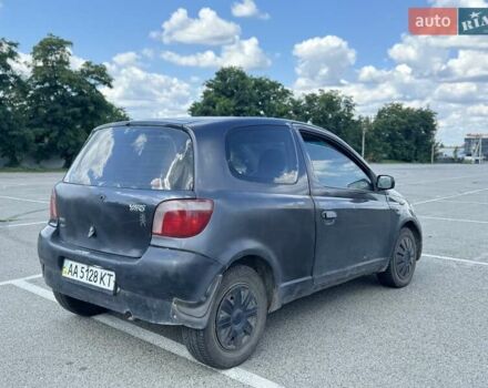 Чорний Тойота Яріс, об'ємом двигуна 1 л та пробігом 370 тис. км за 1550 $, фото 5 на Automoto.ua