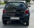 Черный Тойота Ярис, объемом двигателя 1 л и пробегом 231 тыс. км за 4300 $, фото 4 на Automoto.ua