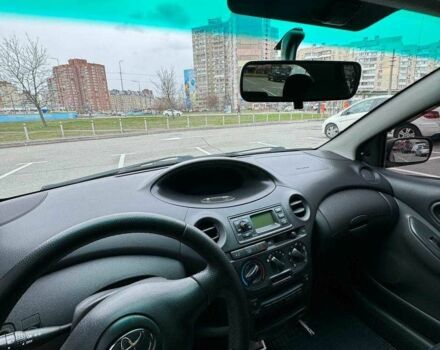Черный Тойота Ярис, объемом двигателя 1 л и пробегом 189 тыс. км за 4438 $, фото 5 на Automoto.ua