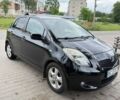 Черный Тойота Ярис, объемом двигателя 1.3 л и пробегом 193 тыс. км за 5500 $, фото 1 на Automoto.ua
