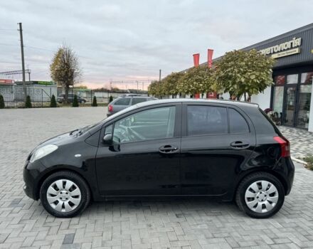 Черный Тойота Ярис, объемом двигателя 1.4 л и пробегом 160 тыс. км за 5300 $, фото 3 на Automoto.ua