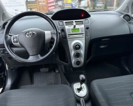 Черный Тойота Ярис, объемом двигателя 1.4 л и пробегом 160 тыс. км за 5300 $, фото 4 на Automoto.ua