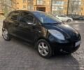 Чорний Тойота Яріс, об'ємом двигуна 1.3 л та пробігом 120 тис. км за 5500 $, фото 1 на Automoto.ua