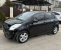 Черный Тойота Ярис, объемом двигателя 1.3 л и пробегом 100 тыс. км за 3350 $, фото 1 на Automoto.ua