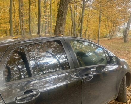 Тойота Яріс 2009 у Полтаві на Automoto.ua Чорний Тойота Яріс, об'ємом двигуна 1 л та пробігом 250 тис. км за 6554 $, фото 2 на Automoto.ua