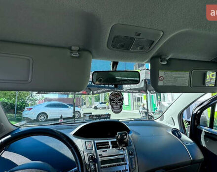Черный Тойота Ярис, объемом двигателя 1.33 л и пробегом 220 тыс. км за 6800 $, фото 4 на Automoto.ua