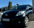 Черный Тойота Ярис, объемом двигателя 1.33 л и пробегом 220 тыс. км за 6800 $, фото 1 на Automoto.ua