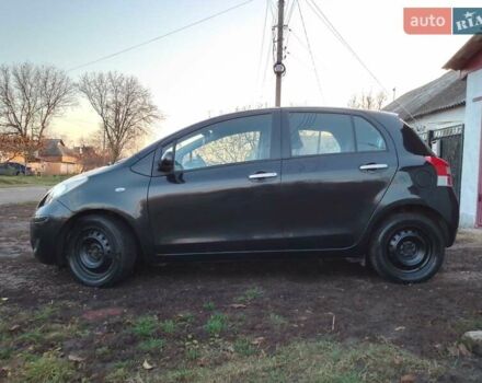 Черный Тойота Ярис, объемом двигателя 1.33 л и пробегом 162 тыс. км за 6500 $, фото 6 на Automoto.ua