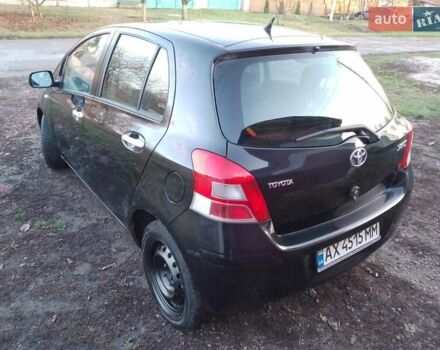 Черный Тойота Ярис, объемом двигателя 1.33 л и пробегом 162 тыс. км за 6500 $, фото 5 на Automoto.ua