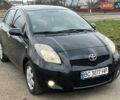 Чорний Тойота Яріс, об'ємом двигуна 1.36 л та пробігом 212 тис. км за 7300 $, фото 1 на Automoto.ua