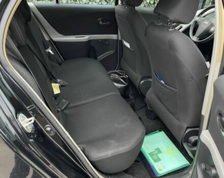 Чорний Тойота Яріс, об'ємом двигуна 1.3 л та пробігом 229 тис. км за 7100 $, фото 2 на Automoto.ua