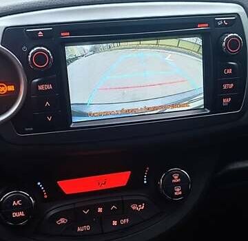 Черный Тойота Ярис, объемом двигателя 1.33 л и пробегом 158 тыс. км за 9500 $, фото 5 на Automoto.ua