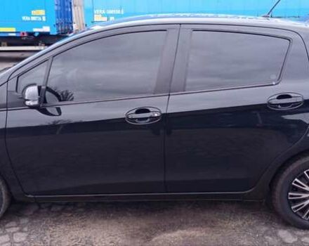 Чорний Тойота Яріс, об'ємом двигуна 1.33 л та пробігом 150 тис. км за 7700 $, фото 6 на Automoto.ua