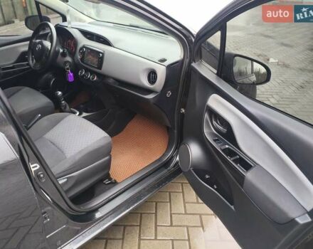 Черный Тойота Ярис, объемом двигателя 1.33 л и пробегом 149 тыс. км за 8000 $, фото 12 на Automoto.ua