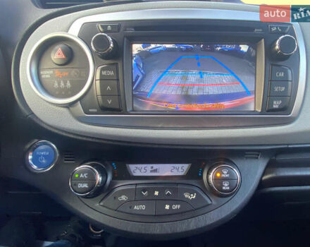 Черный Тойота Ярис, объемом двигателя 1.5 л и пробегом 170 тыс. км за 11500 $, фото 7 на Automoto.ua