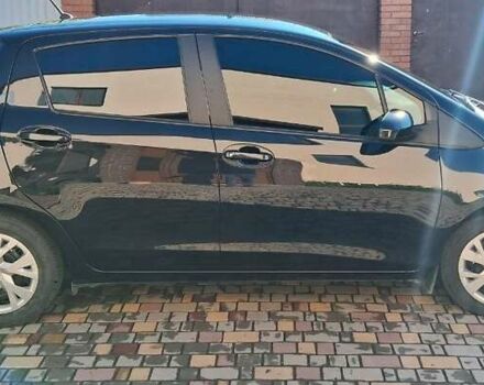 Черный Тойота Ярис, объемом двигателя 1.5 л и пробегом 41 тыс. км за 13500 $, фото 1 на Automoto.ua